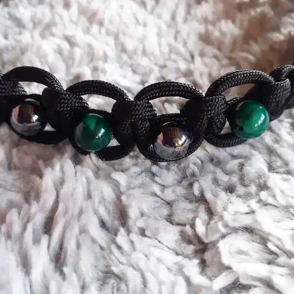 collier lithothérapie chien