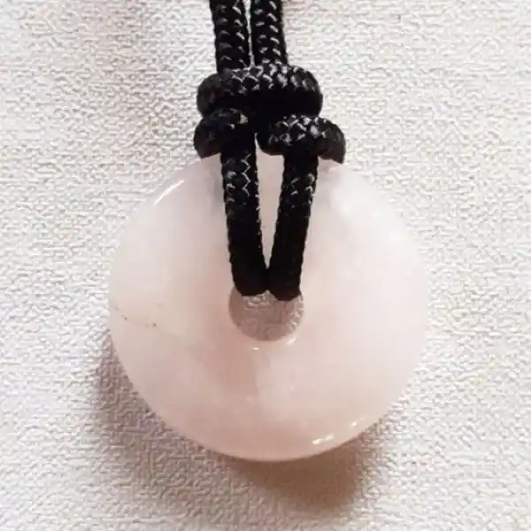 donut quartz rose pendentif lithothérapie chien