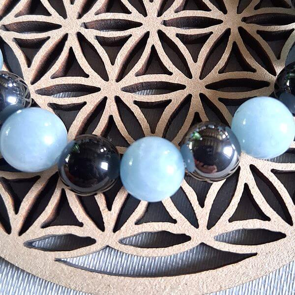 bracelet lithothérapie personnalisé : hématite, aigue-marine et tourmaline noire