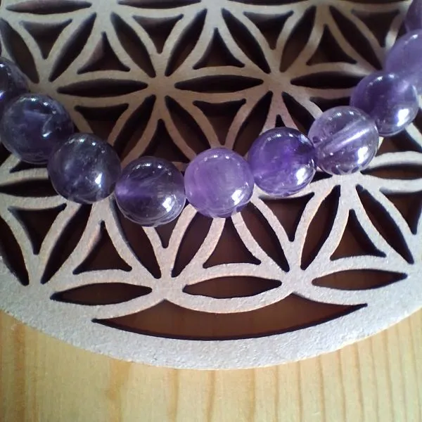 bracelet améthyste en perles naturelles diamètre 8 ou 10mm