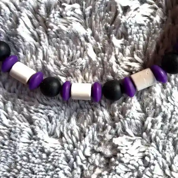 collier anti-tiques naturel pour chien detail perles ceramique EM et silicone