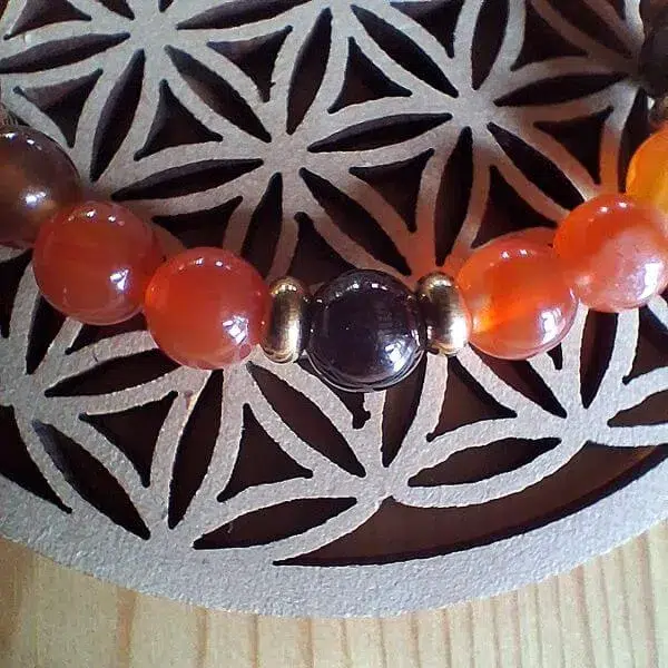 bracelet lithothérapie vitalité en pierres naturelles de cornaline et grenat