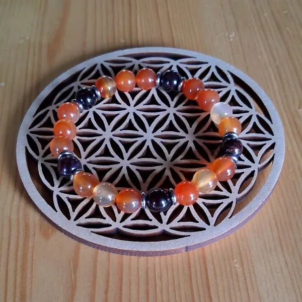 bracelet lithothérapie vitalité en pierres naturelles de cornaline et grenat
