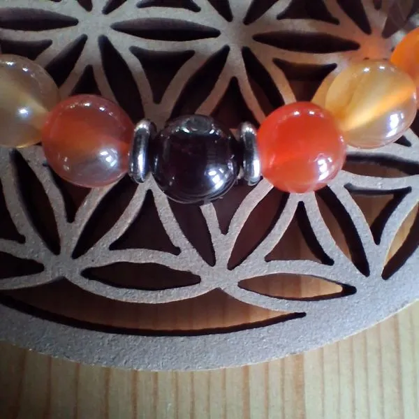 bracelet lithothérapie vitalité en pierres naturelles de cornaline et grenat